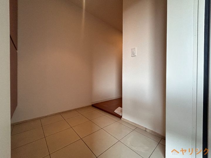 プライムメゾン富士見台の玄関