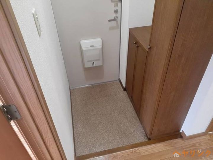 ヒルズかすみの玄関