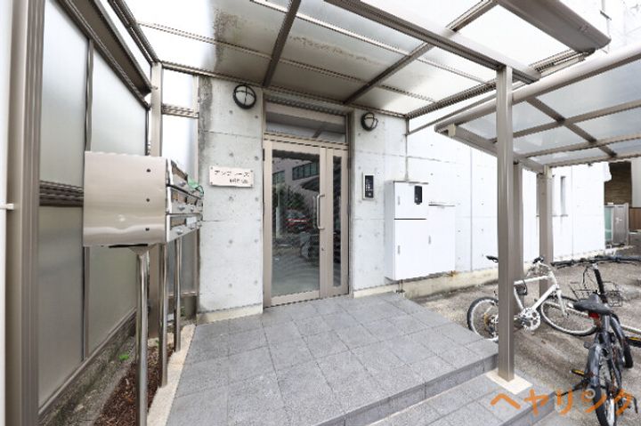 アンフレーズ藤が丘の玄関