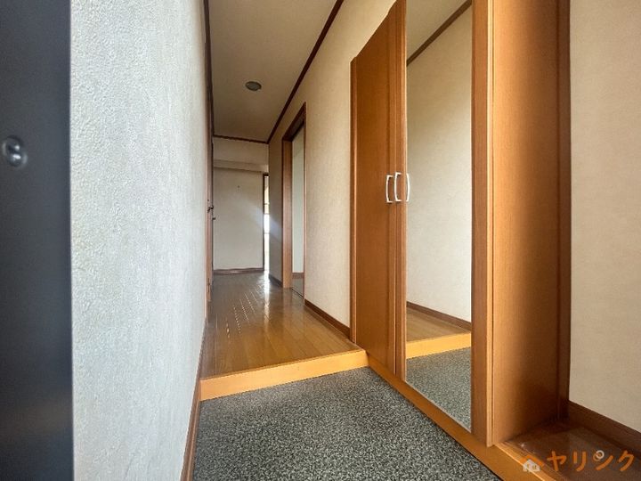 香月マンション40Bの玄関