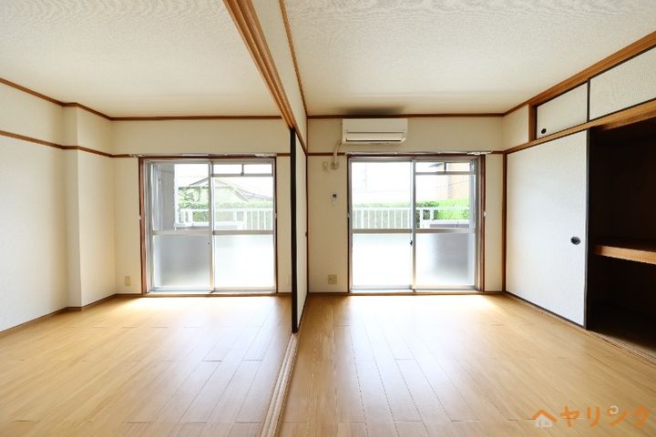 サンハイム亀の井の内装