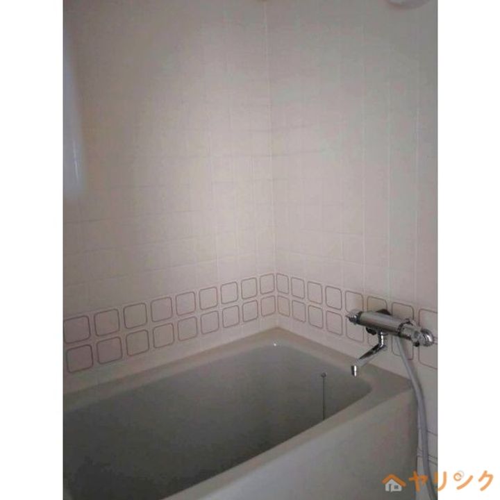 オオタ上菅ビル105の風呂