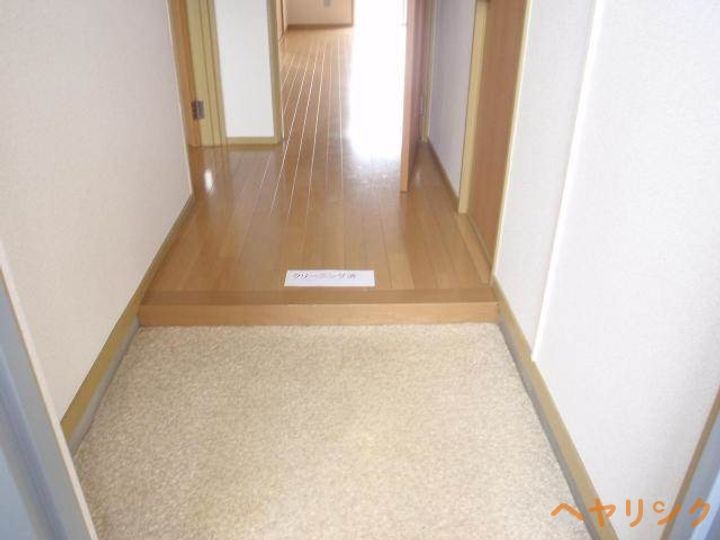 コーポいのくて106の玄関