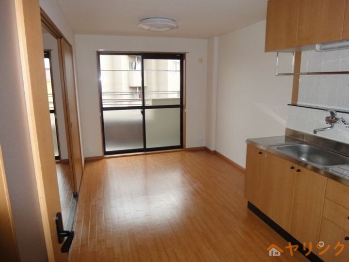 ニュールック岩崎Ⅲの内装