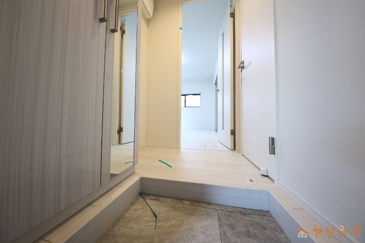 ハーモニーテラス新守町の玄関