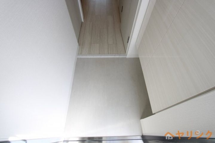 エスリード名城公園プライムの玄関