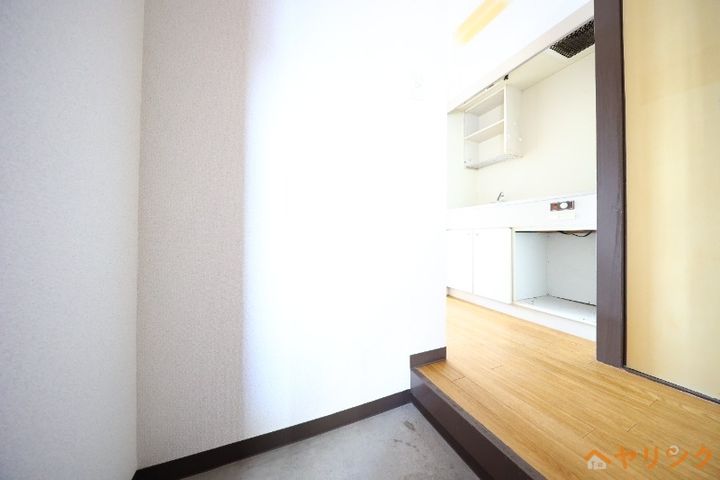 レジデンス610401の玄関