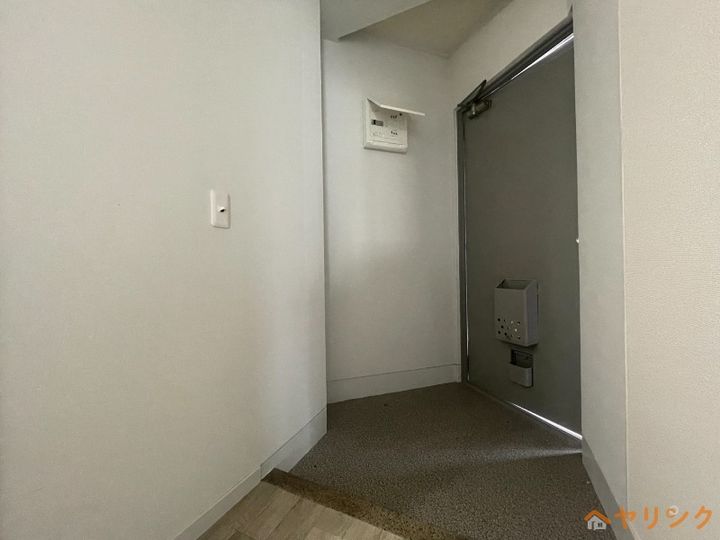 アートスクエア3Cの玄関