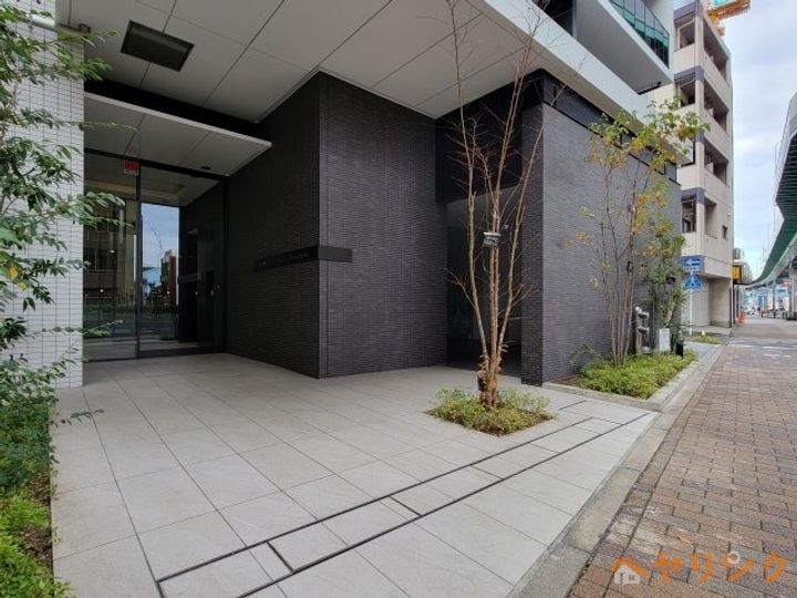 クリオラベルヴィ名古屋花の木の玄関