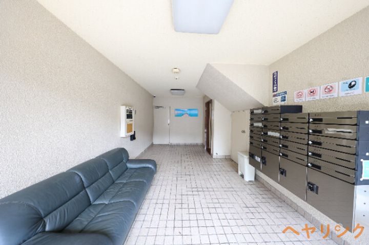 ジュネス21の玄関