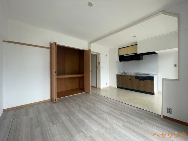 サンシャトー吉田507の内装