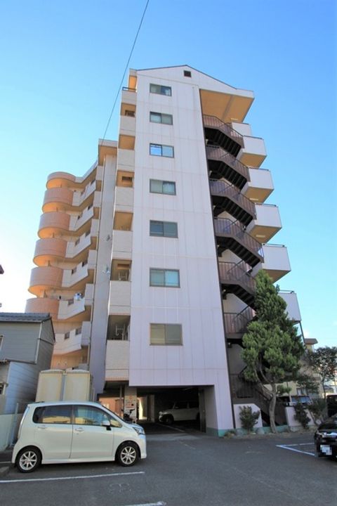 ビッグユー302の外観