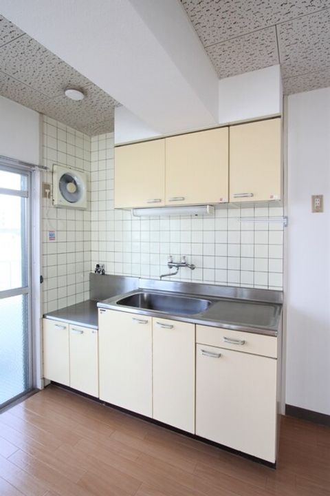 河野マンション401のキッチン