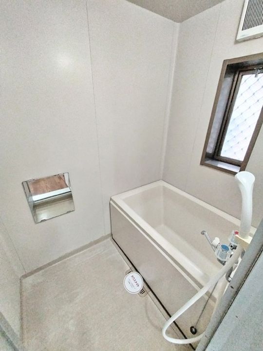 パオ102の風呂