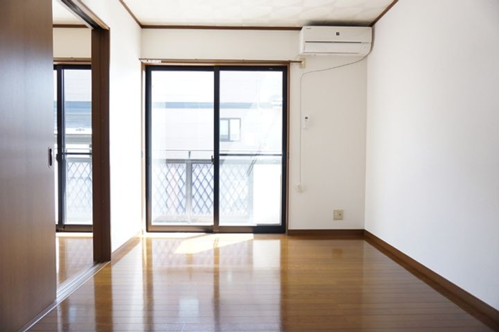 ボナールハイツ102の居間