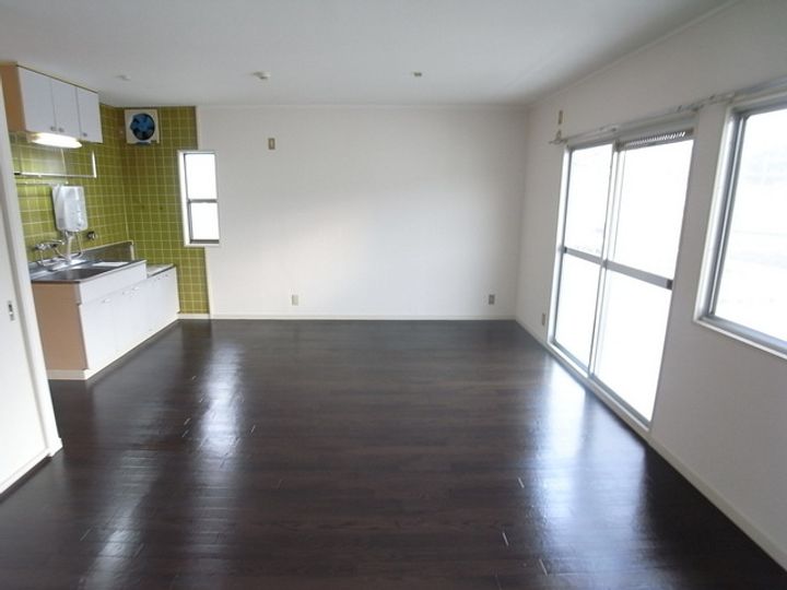 コーポ春永C棟201の居間