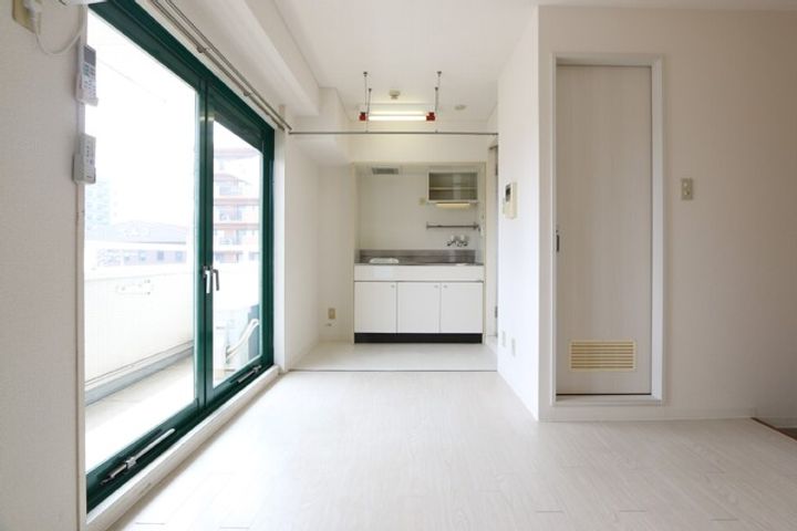 サンプラザ・ベビードール406の居間