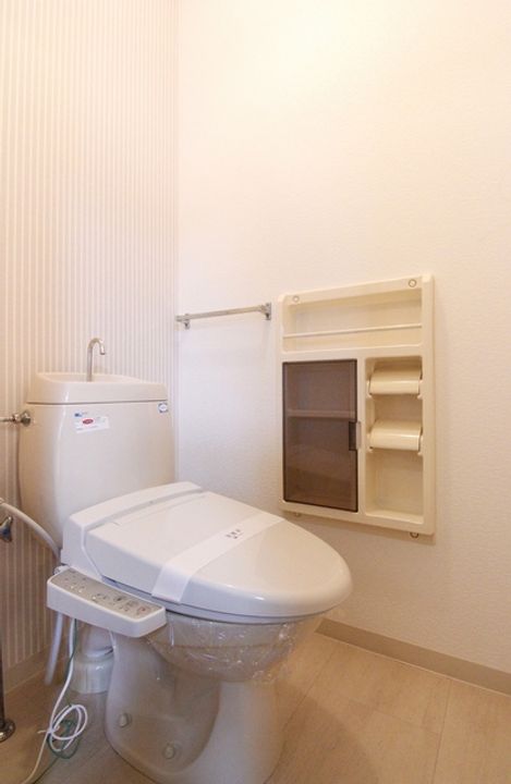 フレグランス新石手A棟202の内装