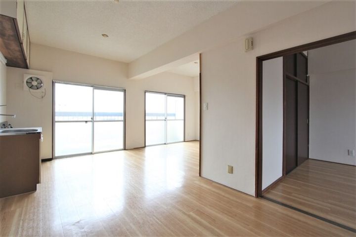 尾崎マンション303の居間