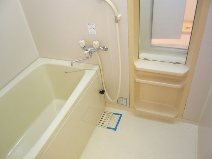 セジュール岩田B棟202の風呂