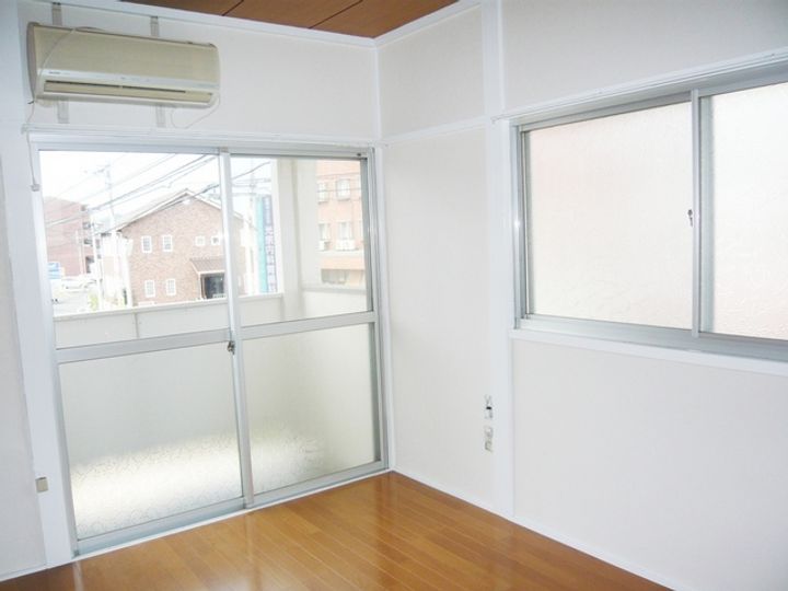 コーポ生石201の居間