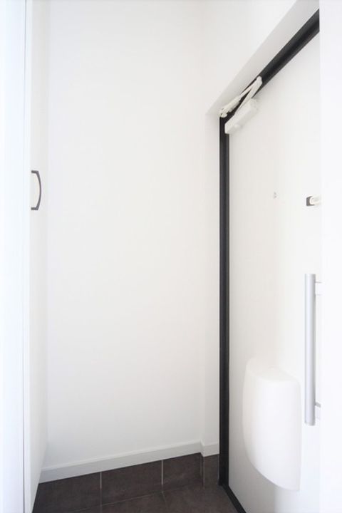 EARL’S COURT東温Ⅰ105の玄関