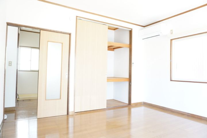 コーポかじまちBの居間