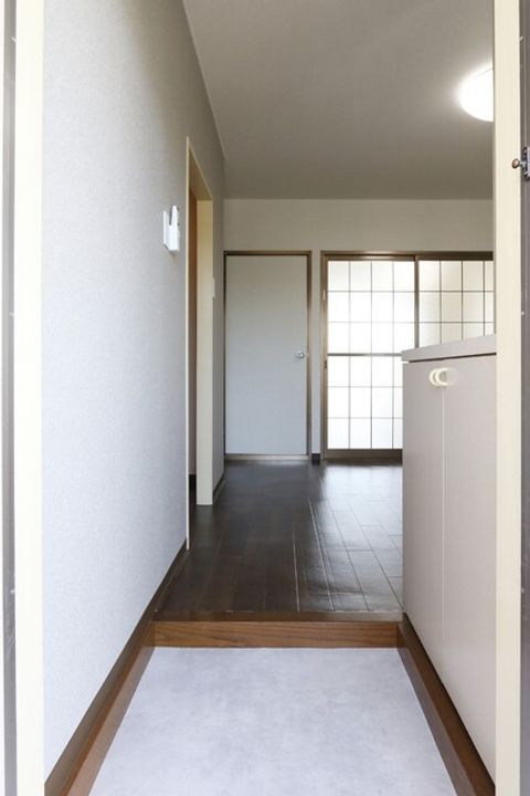 エスポワール土居田202の玄関