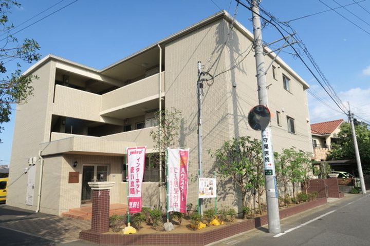 ラティーナ204の外観