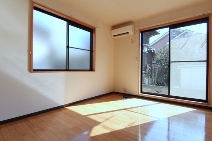 センティアムM2102の居間