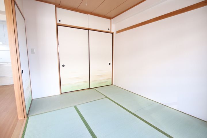 プリメールあざみ野106の寝室