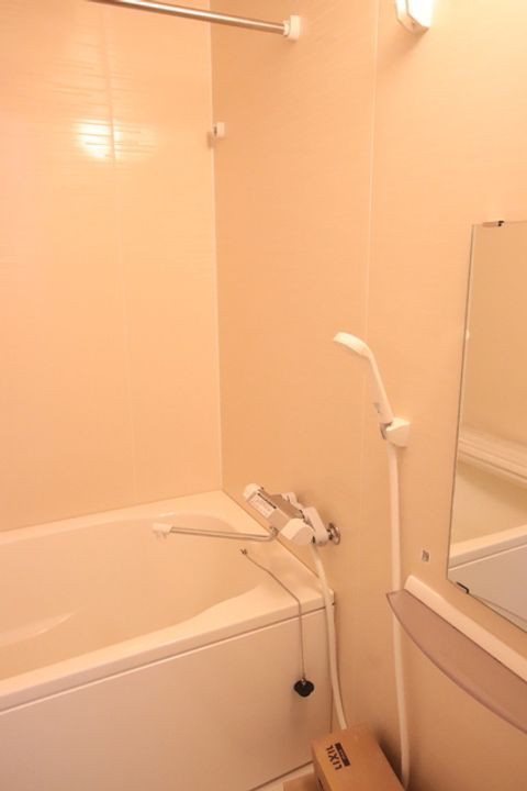 コンフォーティア船橋102の風呂