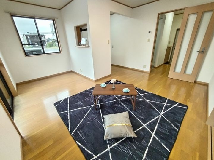 ボナールさかえ101の居間