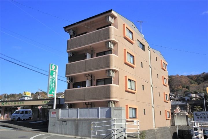 プライムone道後202の外観