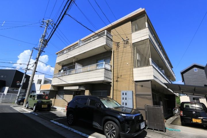 日商ハイツ305の外観