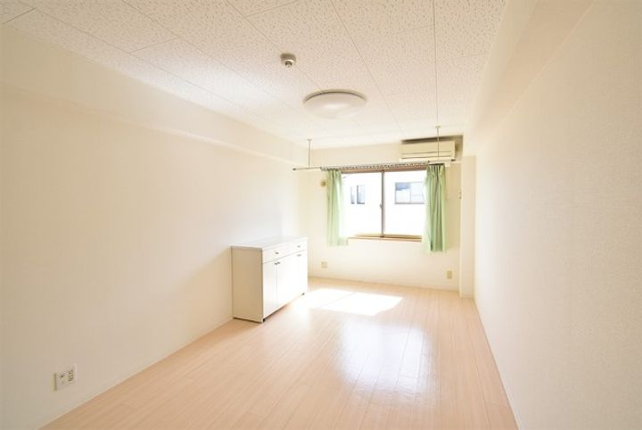 リュシャール205の居間