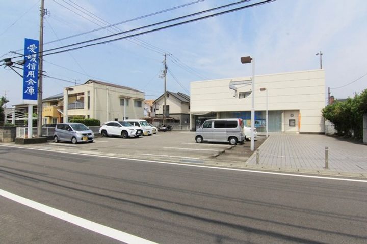 ラッフィナート101の周辺