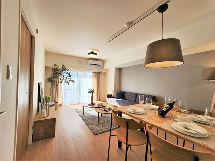 RJR日進301の居間