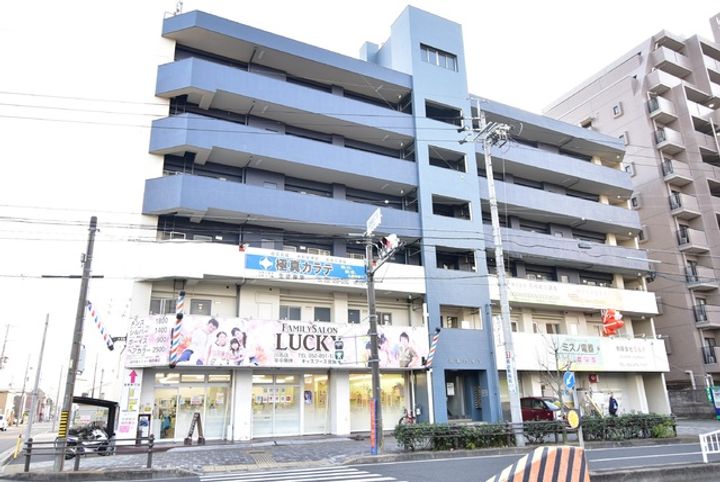 川奈ハイツ402の外観