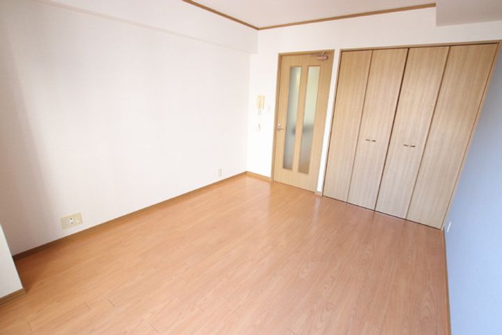 ソレアードⅣ605の居間