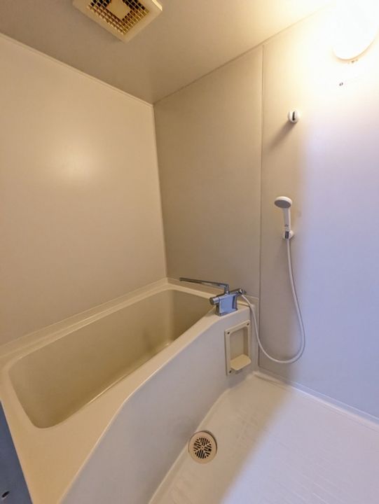 リヴ宮千代303の風呂