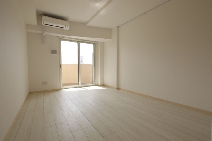 大同エクリューズ402の居間