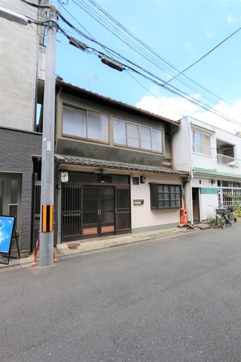 京都府京都市中京区西ノ京御輿岡町(一戸建)の賃貸物件3の外観