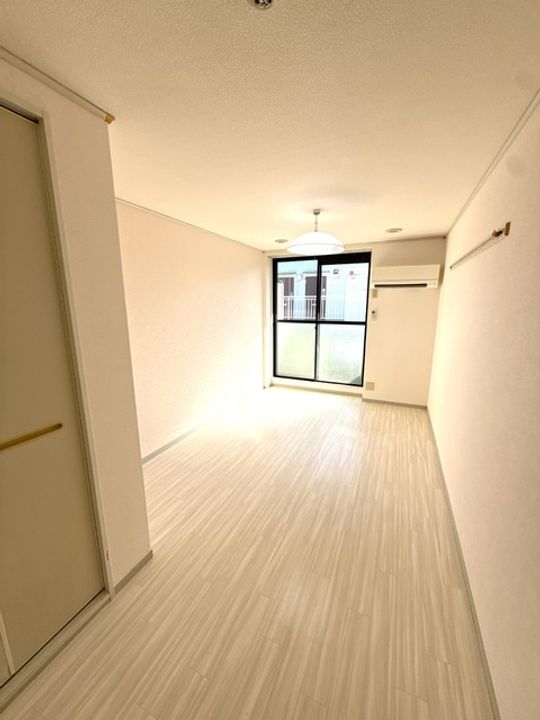 グリーンパルお花茶屋305の居間