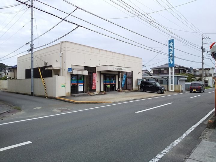 ヴィオラ302の周辺
