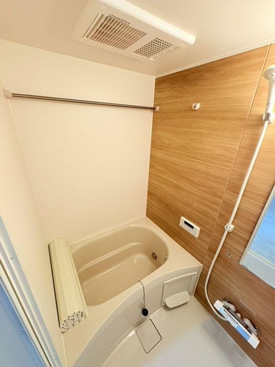 ラグライフ向山203の風呂