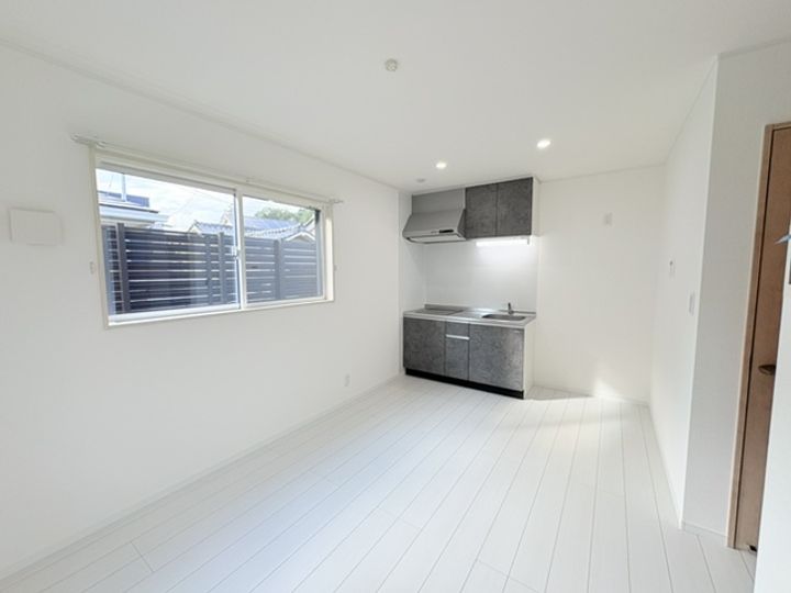 ラグライフ向山203の居間