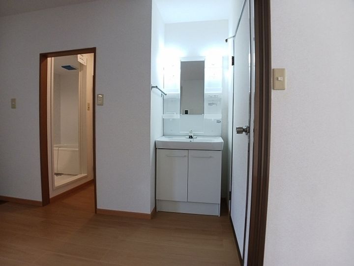 ファミールヤエス102の内装