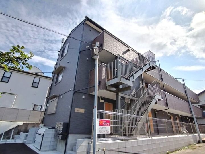 千葉県船橋市前原東1丁目の賃貸アパート306の外観
