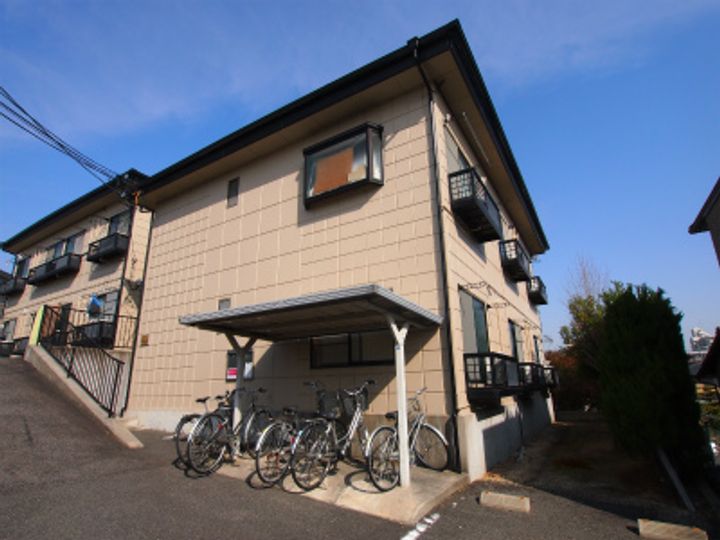 アムールプルミエA棟201の外観